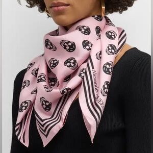 ALEXANDER MCQUEEN Silk Skull Scarf - Pink & Black - 35 x 35